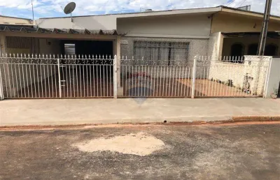 Casa para venda em brieds de 124.00m² com 3 quartos, 1 suite e 3 garagens
