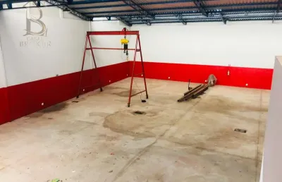 Galpão / depósito / armazém para alugar em jóquei clube de 600.00m² com 4 garagens