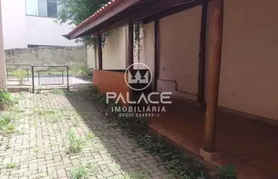 Casa para venda em centro de 366.00m² com 3 quartos e 4 garagens