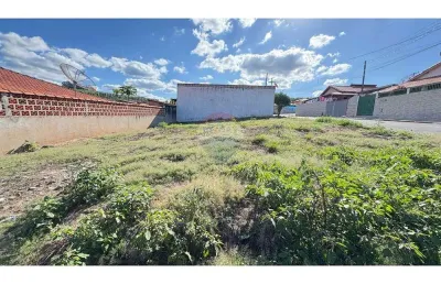Terreno à venda no Centro, Bofete 
