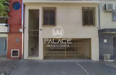 Casa para alugar em centro de 127.00m² com 3 quartos e 2 garagens