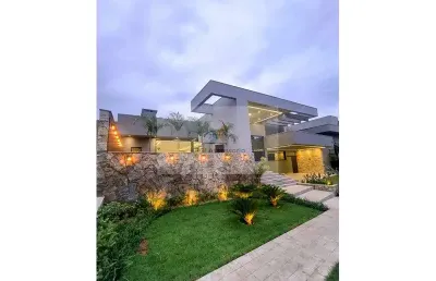 Casa para venda em golden park residence de 296.00m² com 3 quartos, 3 suites e 3 garagens