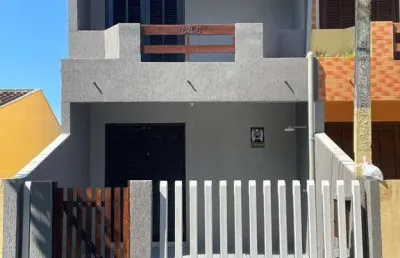 Sobrado para venda em matinhos de 82.00m² com 2 quartos e 1 garagem