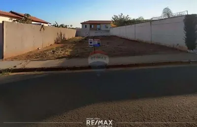 Terreno à venda na Rua Minas Gerais, Vila Militar, Lins