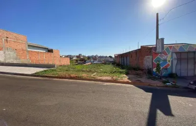 Terreno à venda no Lívia, Botucatu 