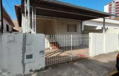 Casa para venda em centro de 196.00m² com 2 quartos e 2 garagens