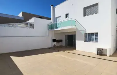 Casa para alugar em condomínio golden park residence de 250.00m² com 3 quartos, 1 suite e 4 garagens