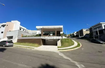 Casa para venda em chácaras silvania de 310.00m² com 3 quartos, 3 suites e 5 garagens