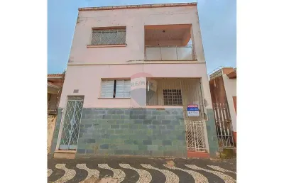 Sobrado para venda em centro de 254.30m² com 8 quartos