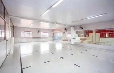 Prédio comercial para venda em hugo lange de 367.00m² com 3 quartos e 2 garagens