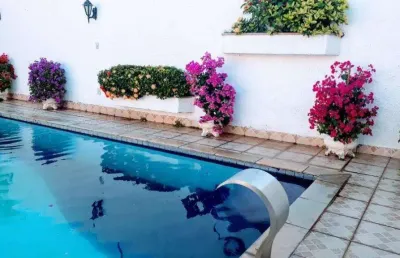 Casa para venda em campo grande de 238.00m² com 3 quartos, 1 suite e 7 garagens