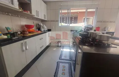 Sobrado para venda em campanário de 180.00m² com 3 quartos, 1 suite e 1 garagem
