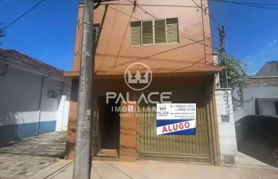 Casa para alugar em centro de 110.00m² com 3 quartos, 1 suite e 2 garagens