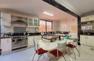 Casa para venda em campo grande de 250.00m² com 3 quartos, 1 suite e 3 garagens