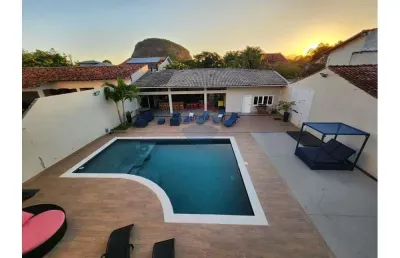 Casa para venda em anil de 380.00m² com 4 quartos, 3 suites e 4 garagens