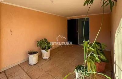 Casa para alugar em estádio de 240.00m² com 3 quartos e 4 garagens
