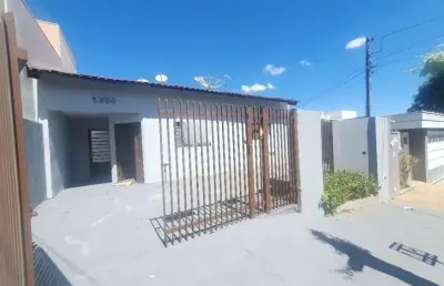 Casa para venda em palmital de 220.00m² com 3 quartos e 2 garagens