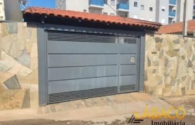 Casa para alugar em centro de 115.89m² com 3 quartos e 2 garagens