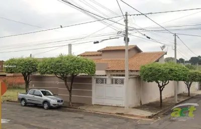 Casa para venda em centro de 300.00m² com 2 quartos, 1 suite e 2 garagens