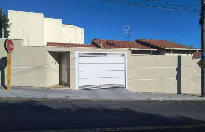 Casa para venda em vila xavier (vila xavier) de 175.00m² com 3 quartos, 1 suite e 5 garagens