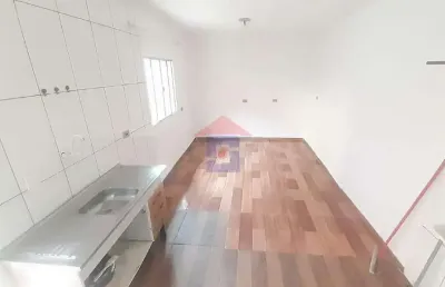 Casa para alugar em jardim previdência de 60.00m² com 2 quartos