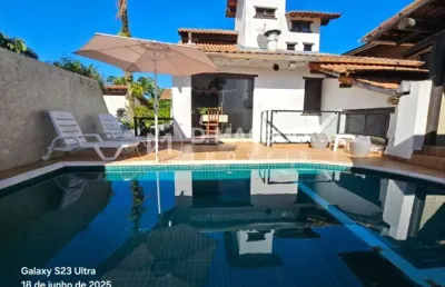 Casa para alugar em condomínio lagoinha de 331.00m² com 5 quartos, 3 suites e 4 garagens