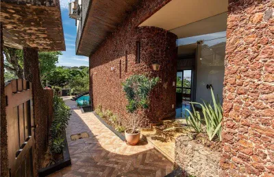 Casa para venda em jardim guanabara de 454.00m² com 5 quartos, 2 suites e 6 garagens