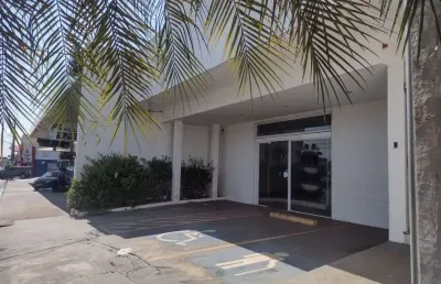 Prédio comercial para alugar em novo jardim stábile de 0.01m² com 3 garagens