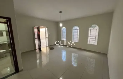 Casa para alugar em parque industrial de 200.00m² com 3 quartos, 1 suite e 3 garagens