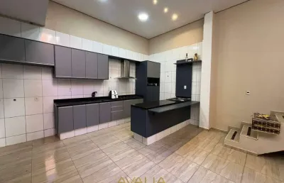 Casa para alugar em jardim colonial de 250.00m² com 3 quartos, 1 suite e 2 garagens
