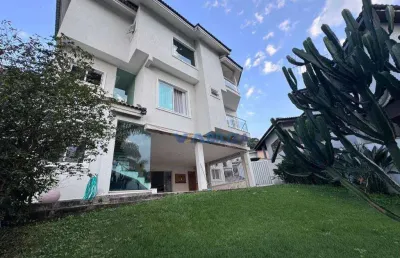 Sobrado para venda em perová de 300.00m² com 4 quartos, 3 suites e 4 garagens