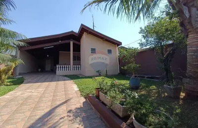 Casa para alugar em jardim santa rosa de 300.00m² com 3 quartos e 4 garagens