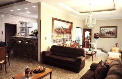 Casa para venda em centro de 400.00m² com 4 quartos, 4 suites e 2 garagens