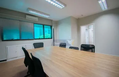 Sala comercial para venda em centro de 169.00m² com 1 garagem
