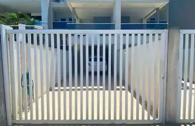 Sobrado para venda em guaratuba de 224.00m² com 5 quartos, 2 suites e 2 garagens