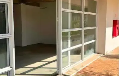 Imóvel comercial para alugar em cidade industrial de 137.00m² com 9 garagens