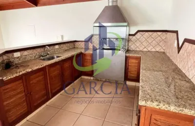 Casa para venda em centro de 351.00m² com 3 quartos e 3 suites
