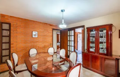Casa para venda em seminário de 206.00m² com 4 quartos, 1 suite e 4 garagens