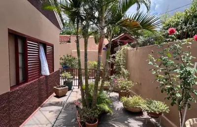 Casa para venda em república de 154.00m² com 2 quartos e 6 garagens