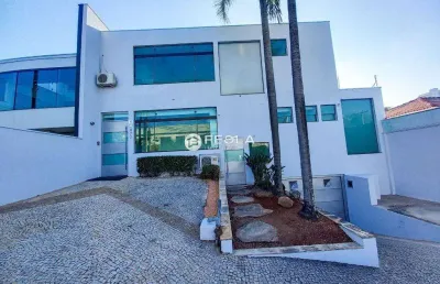 Prédio comercial para alugar em centro de 372.00m² com 5 garagens