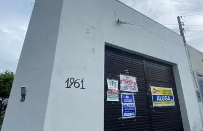 Galpão / depósito / armazém para alugar em centro de 100.00m²