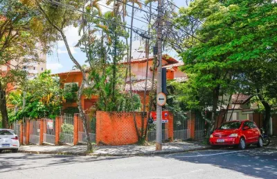 Prédio comercial para venda em centro de 338.34m² com 5 quartos, 3 suites e 2 garagens