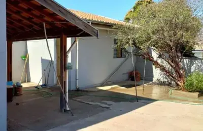 Casa para venda em jardim são jorge de 95.00m² com 1 quarto e 2 garagens