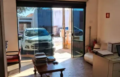 Imóvel comercial para venda em centro de 323.00m² com 8 garagens