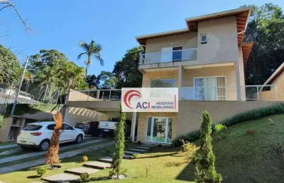 Casa para venda em granja viana de 212.00m² com 3 quartos, 3 suites e 4 garagens