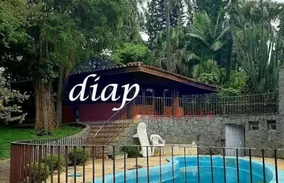 Excelente casa na vila albertina com 3 dormitórios, sendo 3 suítes, uma suíte com closet e duas suítes americanas com closet e ar condicionado, sala p