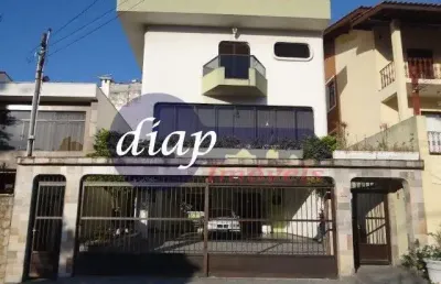 Excelente sobrado no bairro jardim franca com 6 dormitórios, sendo 2 suítes, uma das suítes é master, banheiro com pia dupla, banheira de hidromassage