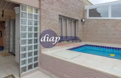 Lindo apartamento com 3 dormitórios, sendo uma suítes, 1 banheiro comum e 1 banheiro na suíte, hidromassagem, sala, cozinha planejada e 2 vagas fixas