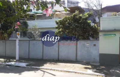 Vende-se terreno 330m² com imóvel de 150m², em avenida bem arborizada, com projetos aprovados his (12 a 29 unidades) apropriado para construtores ou m