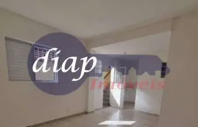 Ótima oportunidade para renda!!! imóvel na vila oratório com 4 casas no quintal e 1 loja com banheiro na frente, todas reformadas e alugadas no moment